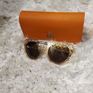 Tory Burch sun glasses 🕶